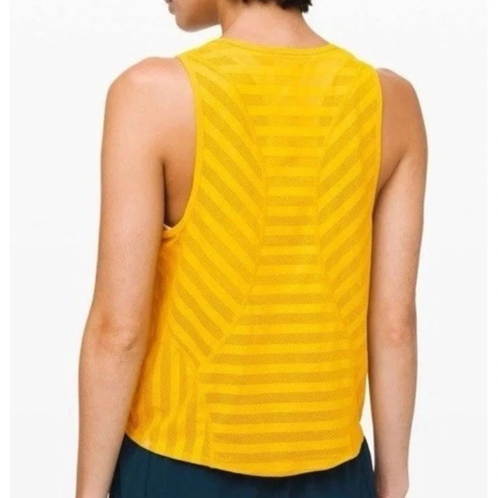 Lululemon Off and‎ Running Women's Tank Top honeycomb Yellow Mesh Color Size 8